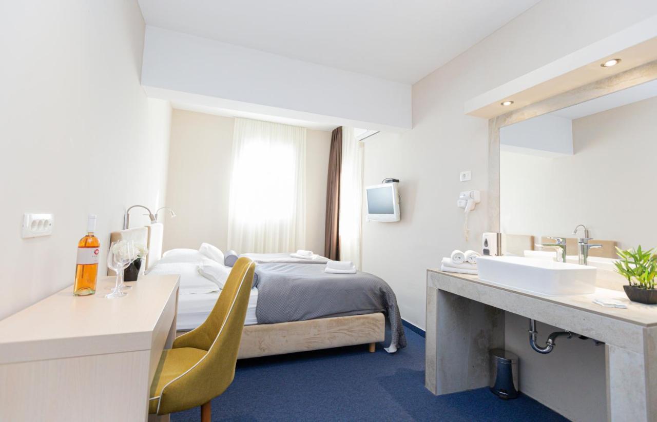 Hotel Bozikovina 3 Ποντστράνα Εξωτερικό φωτογραφία