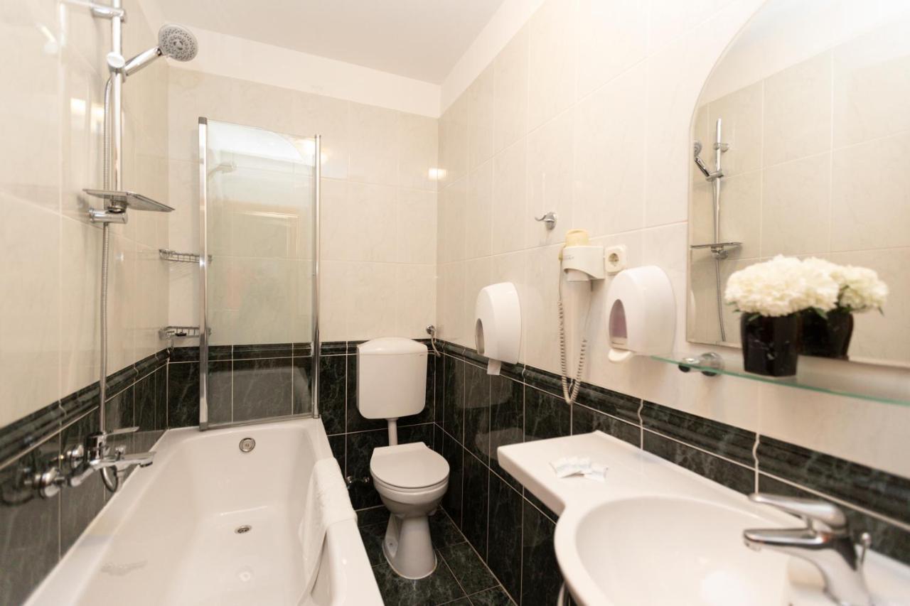 Hotel Bozikovina 3 Ποντστράνα Εξωτερικό φωτογραφία