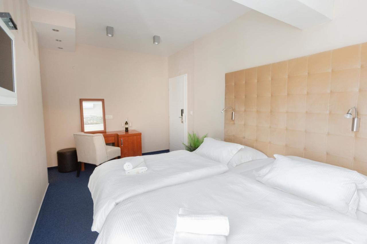 Hotel Bozikovina 3 Ποντστράνα Εξωτερικό φωτογραφία